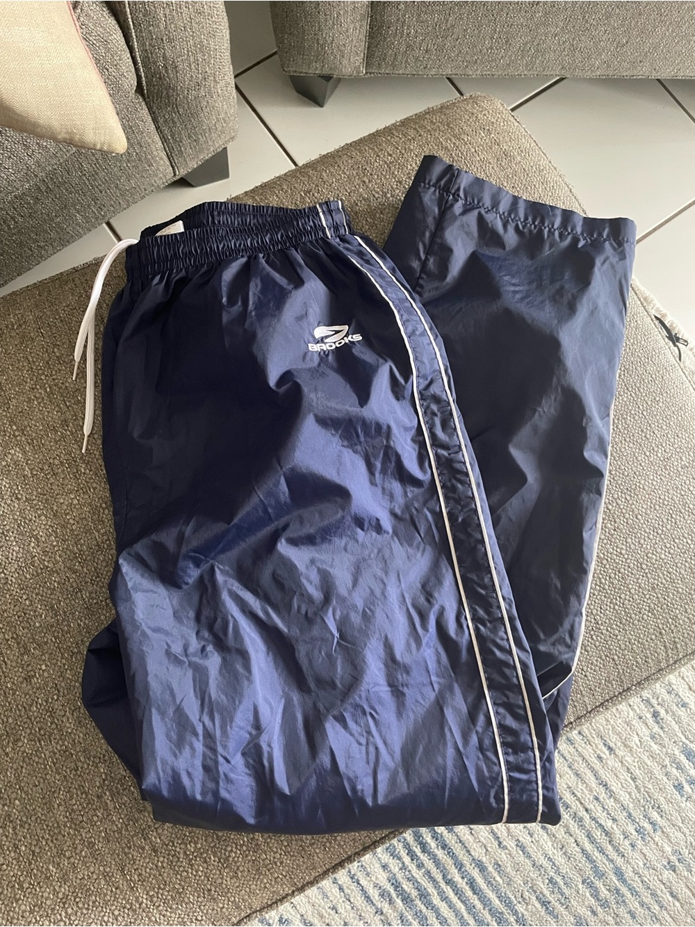Brooks Navy Track Pants with White Mesh Lining